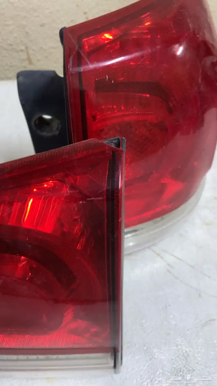 اسطبات لاند كروزر من 2008 وفوق خلفيه 1