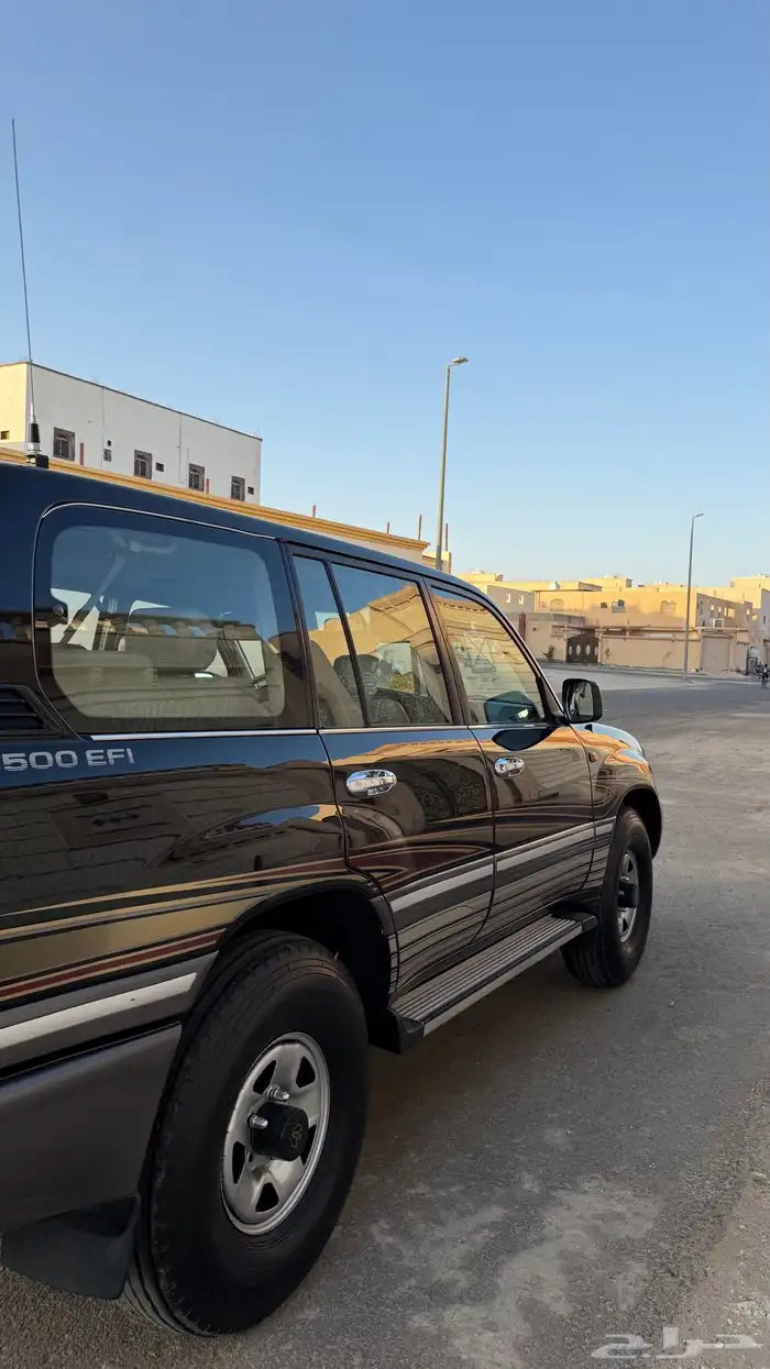 جيب جكسار لاندكلوزر قطري 3