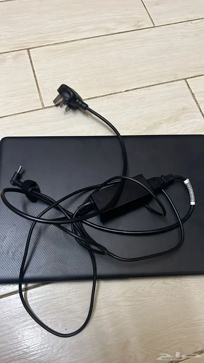 للبيع لابتوب hp ناسي كمله السر 4