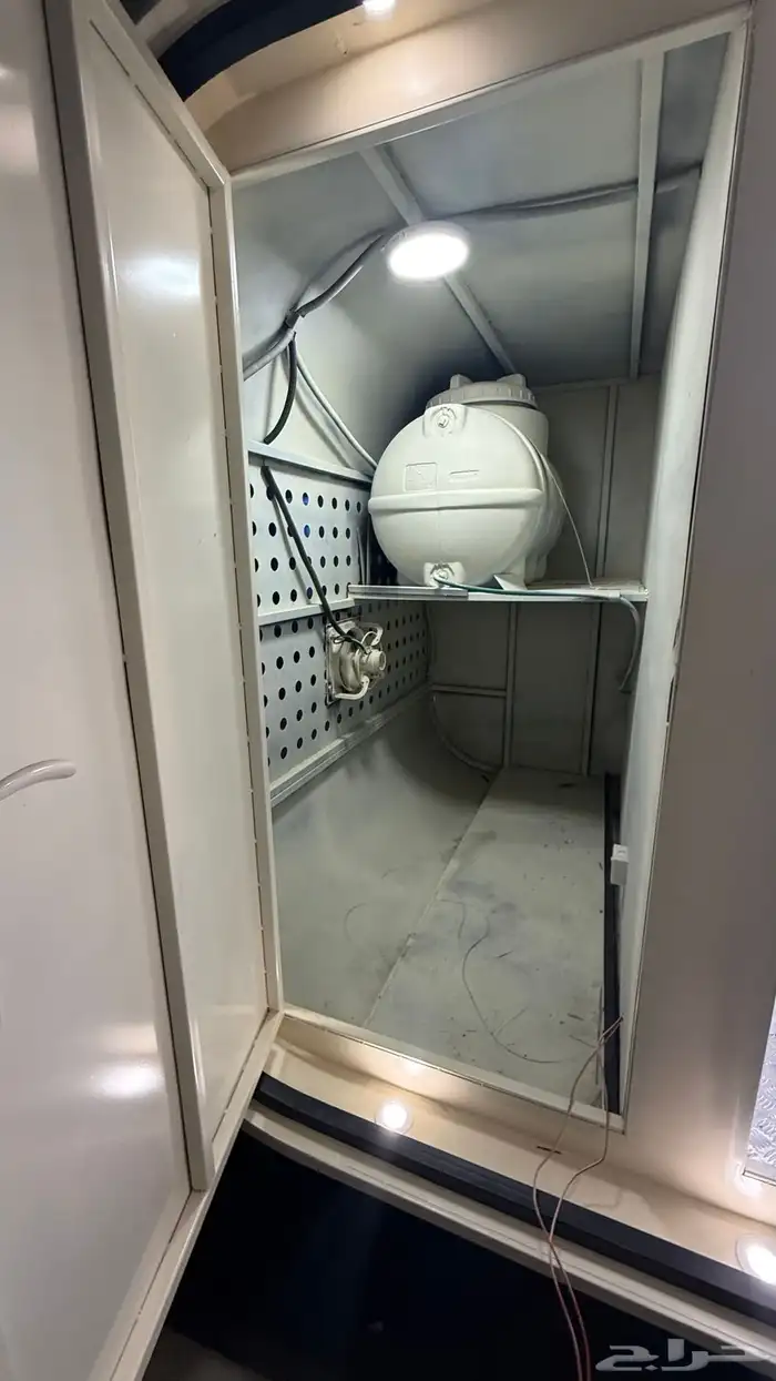 فودترك للبيع 5متر في 2.5 7