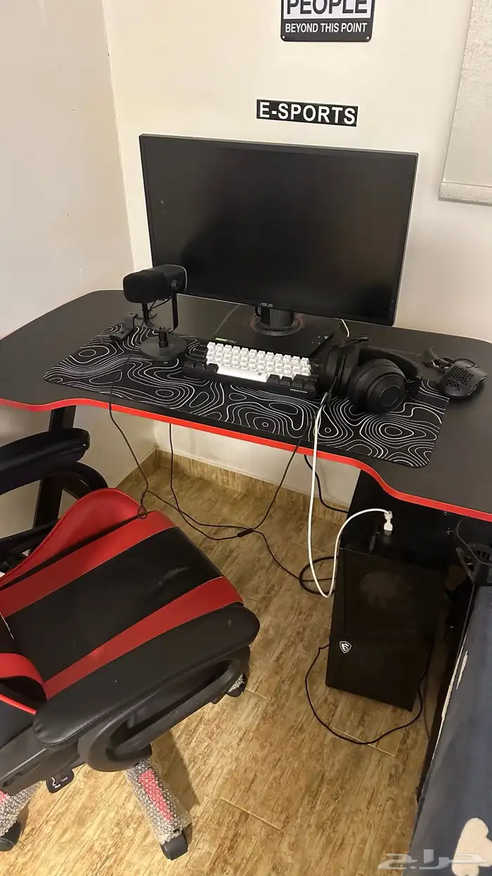 شاشه قيمنق   طاوله .كرسي قيمنق 2