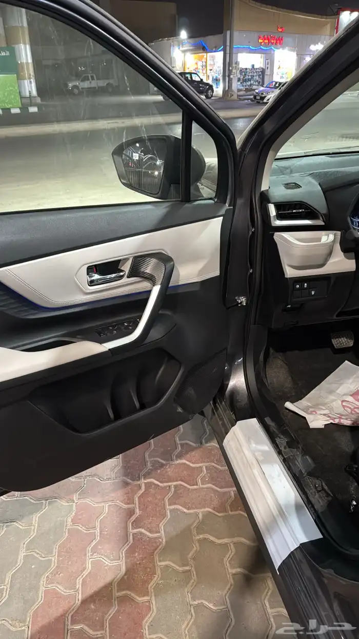 تويوتا فيلوز GLX بنزين 2025 6