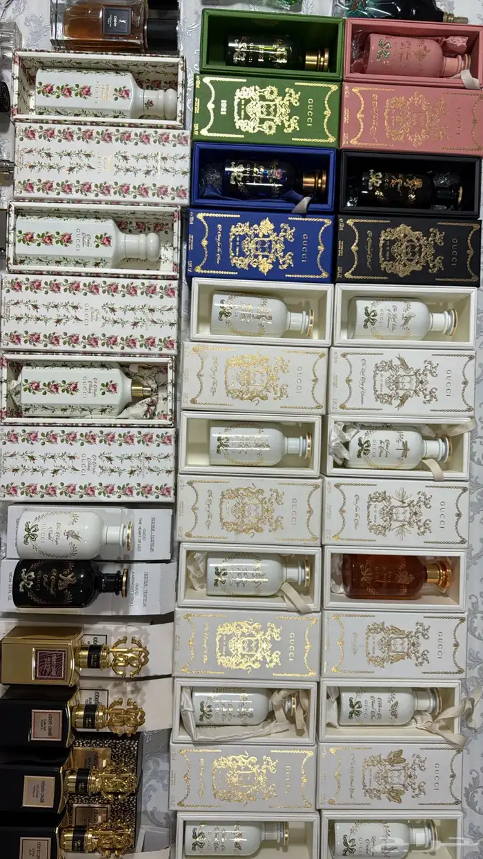 عطور اصليه ماركات بكراتين وبعضها بدون كراتين بربع القيمه 30