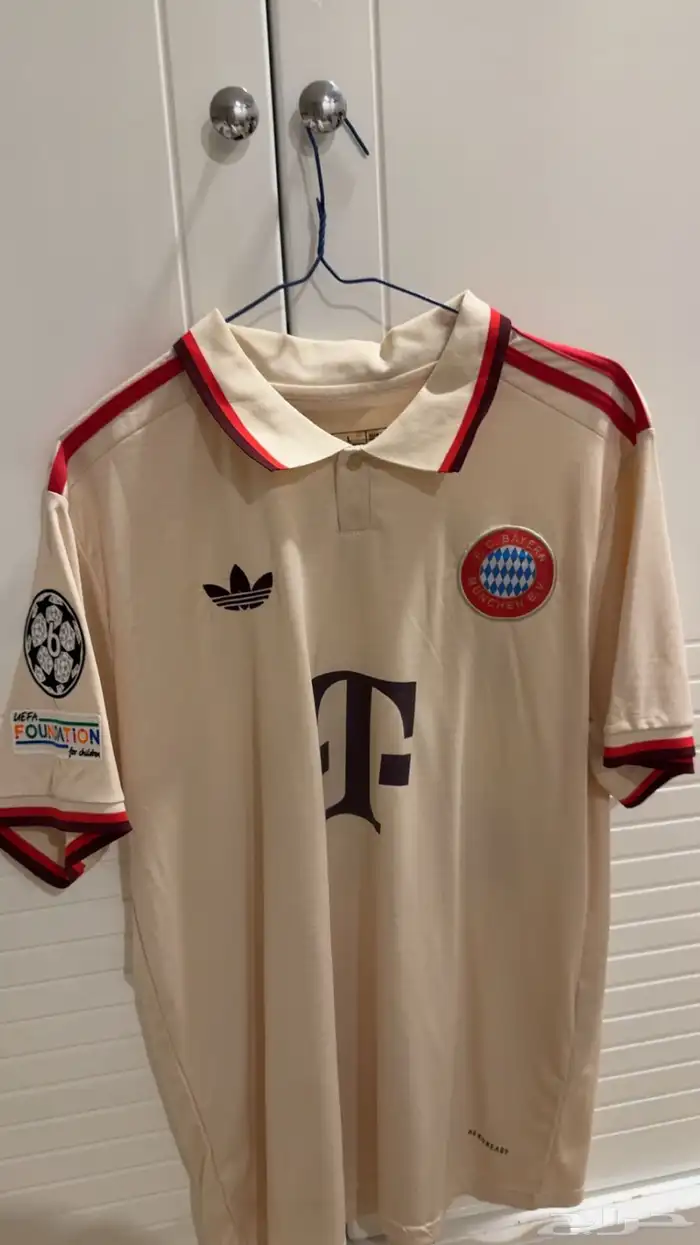 مجموعة تيشيرتات كروية 3