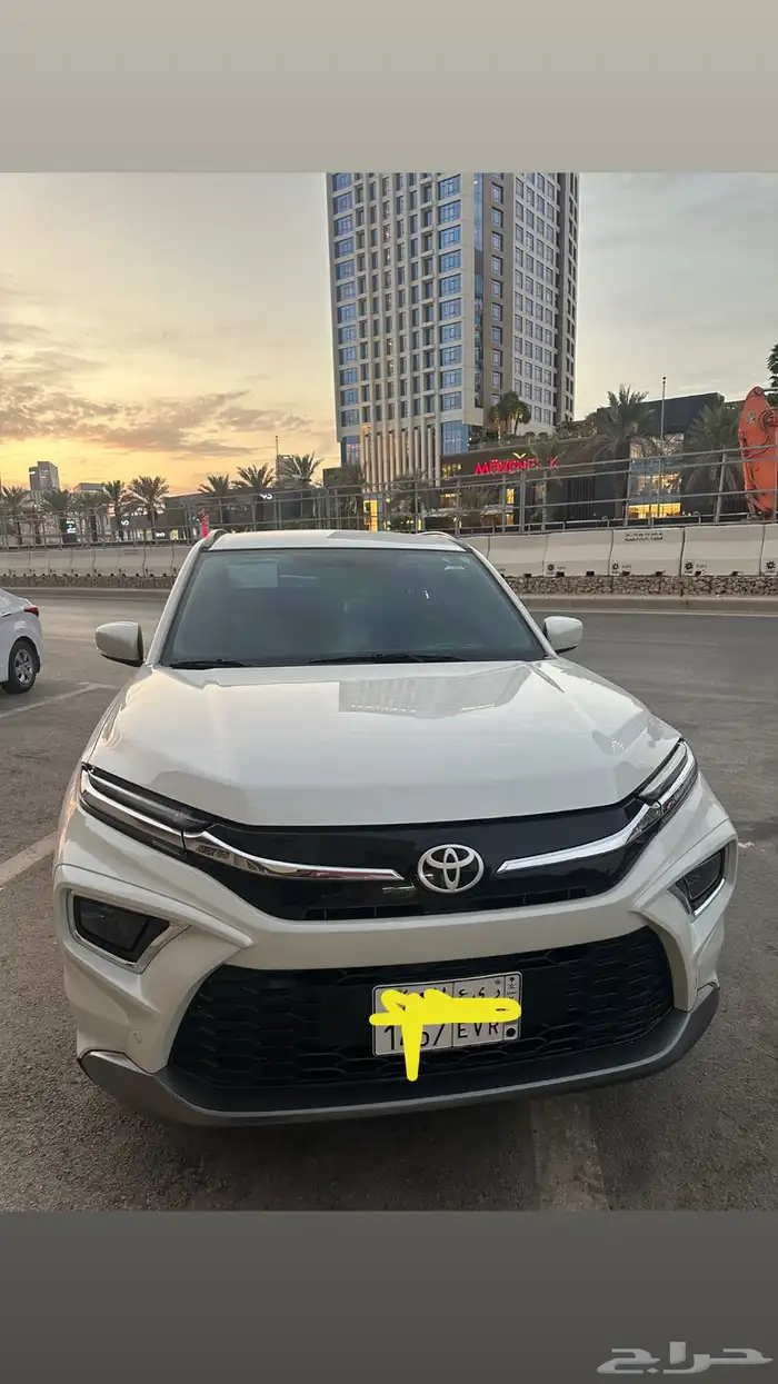 تايوتا اوربان كروزر2025 14