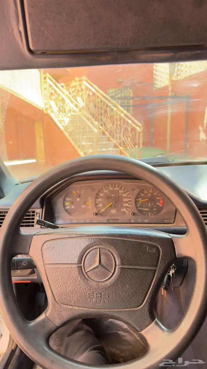 مرسيدس بنز E300 4