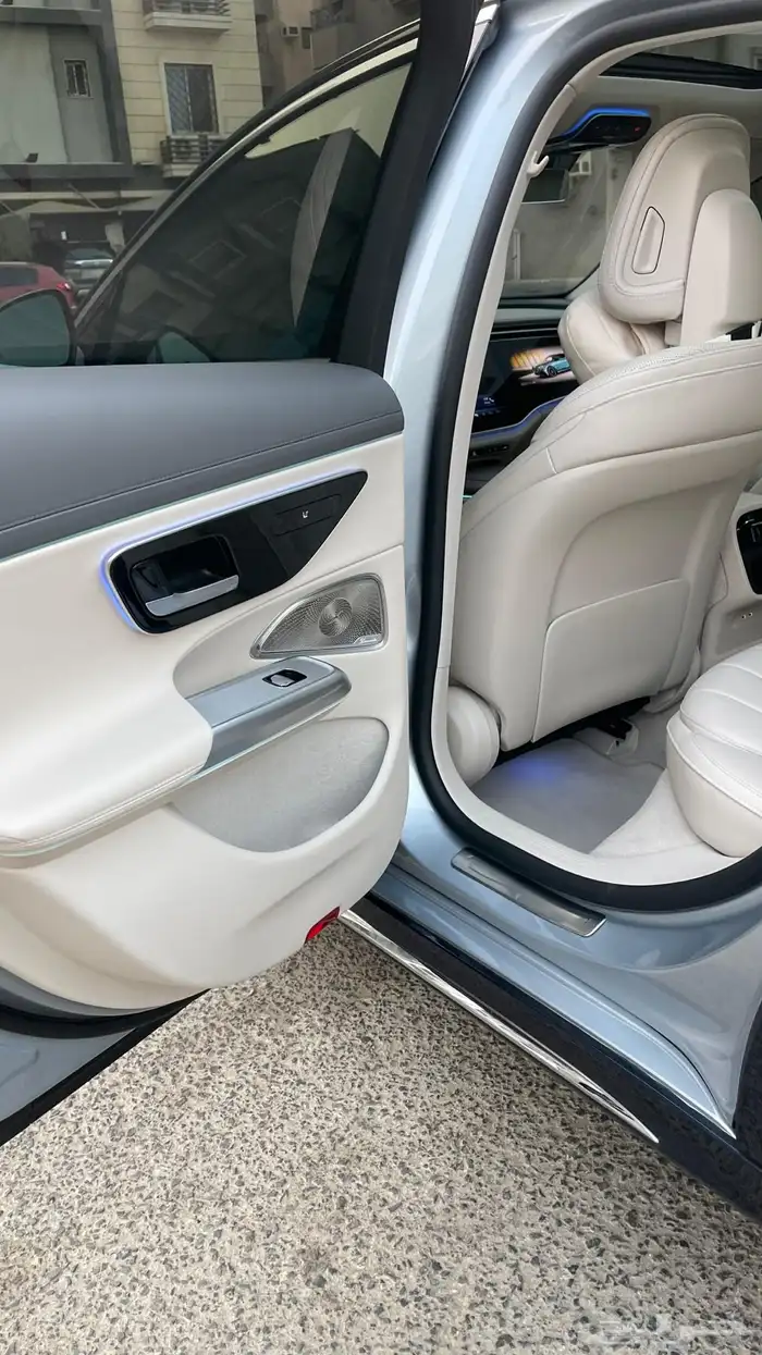 مرسيدس E300 شبه زيرو 36