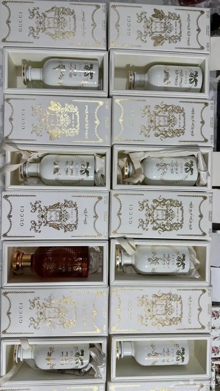 عطور اصليه ماركات بكراتين وبعضها بدون كراتين بربع القيمه 1