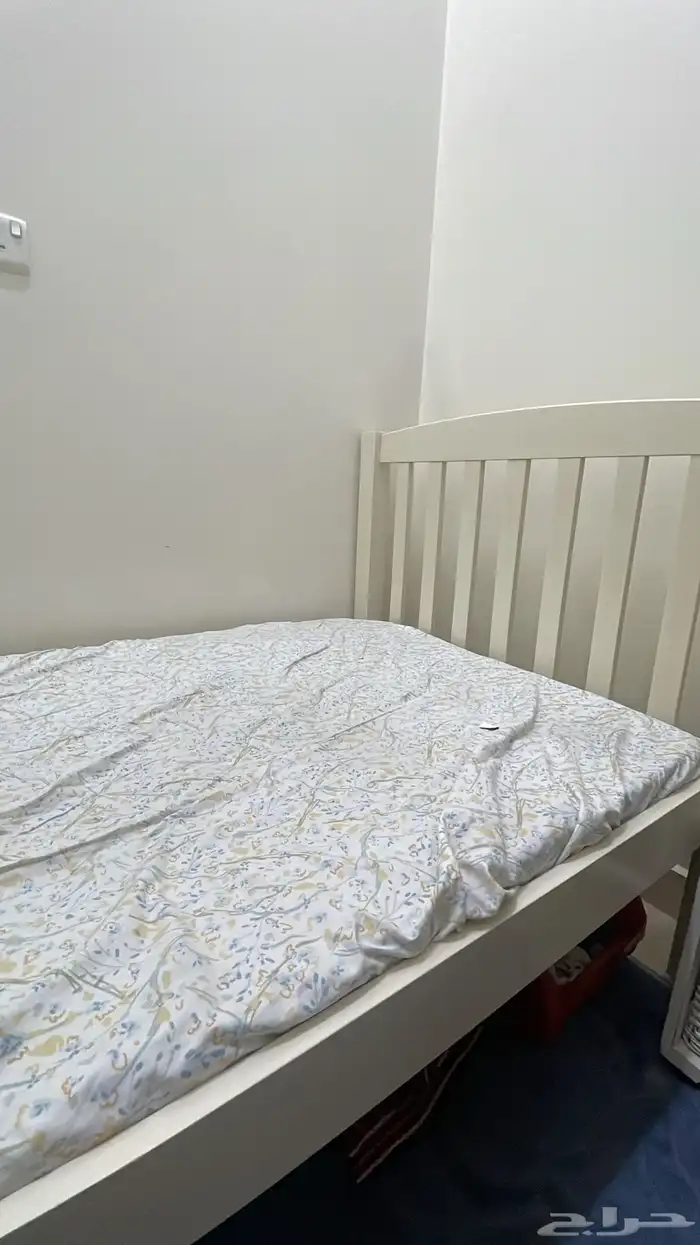 سرير للنوم كبير 0