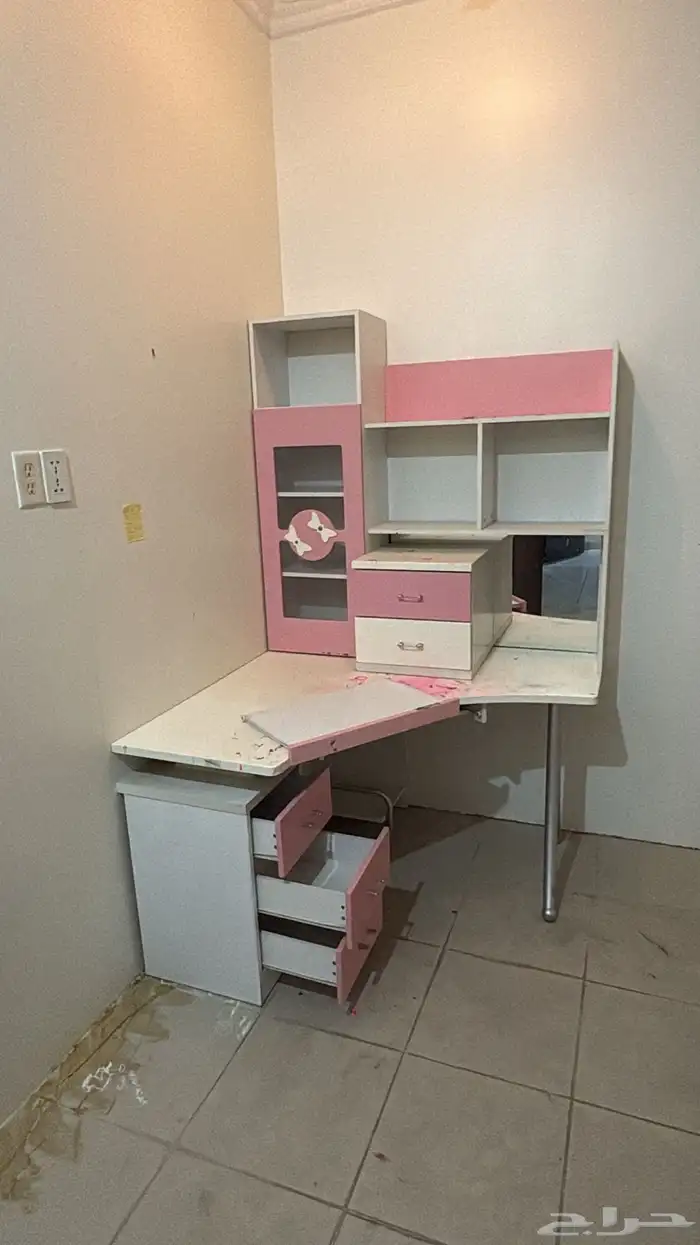 هيكل سرير وتسريحة 1