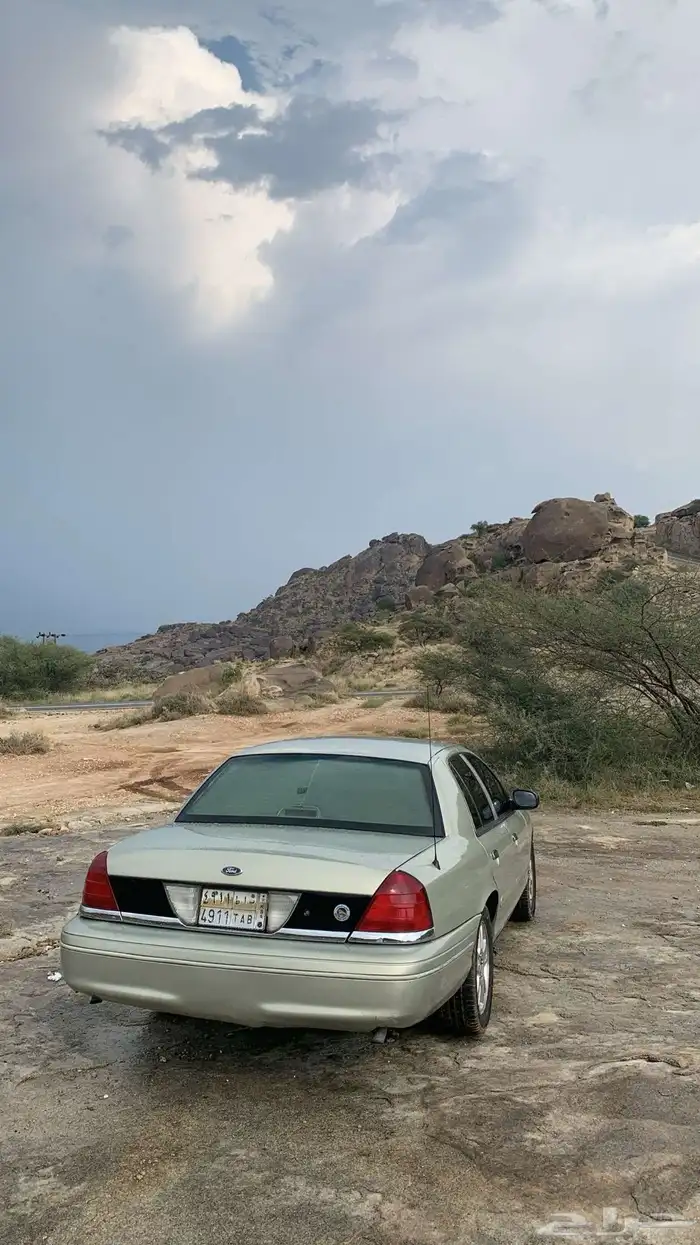 فورد فكتوريا 2005 2