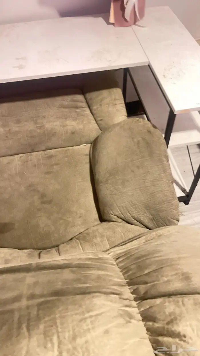 للبيع طاوله وكرسي 1