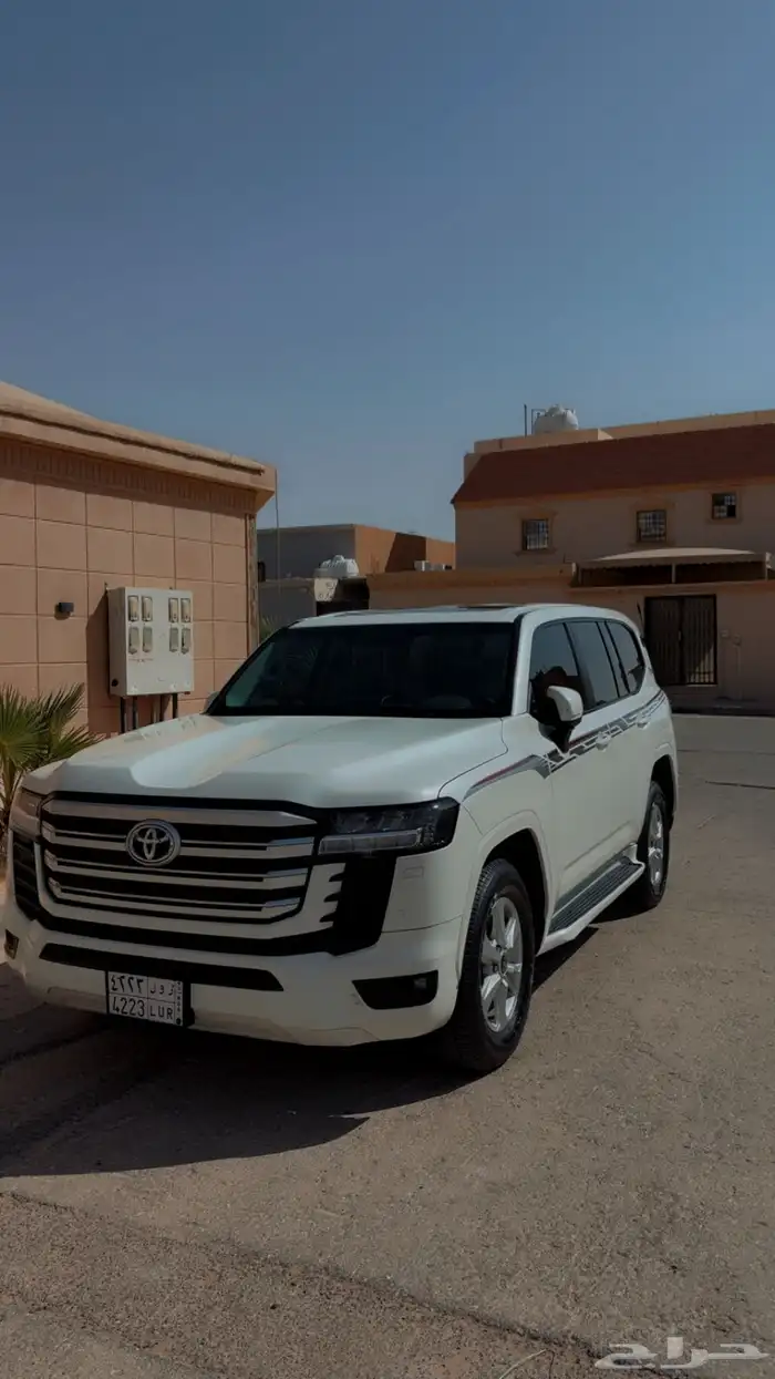 لاندكروزر 2022 3