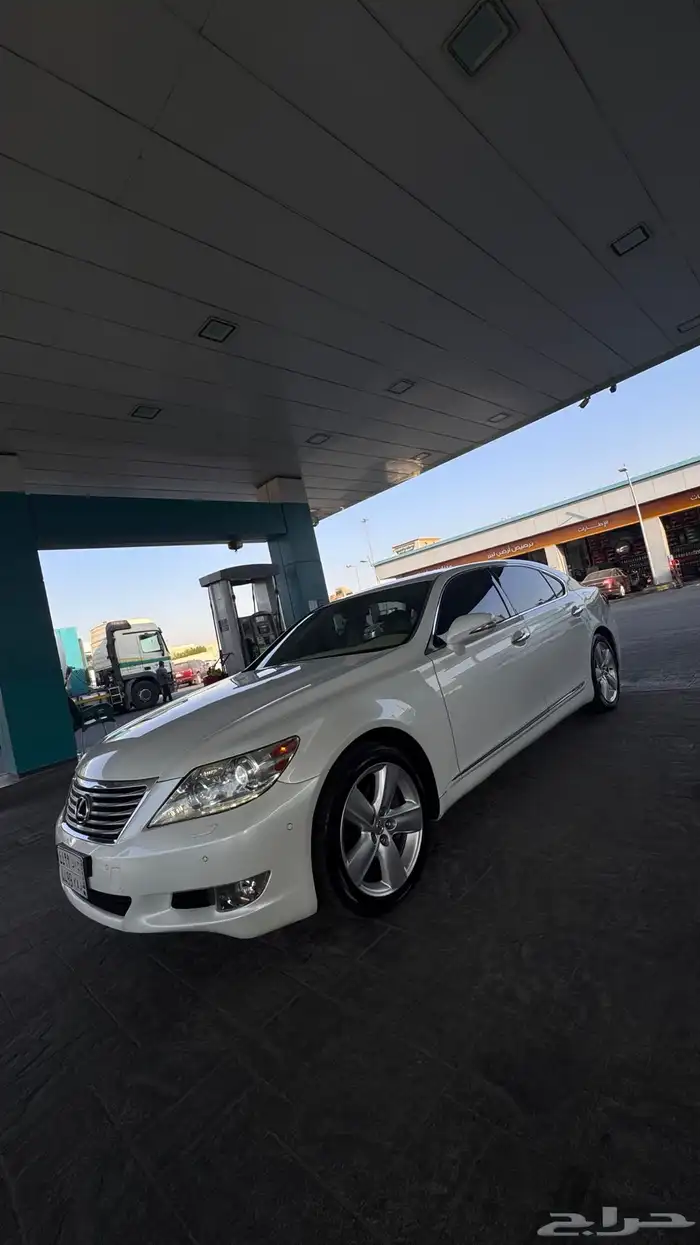 لكزز LS460 لارج 2