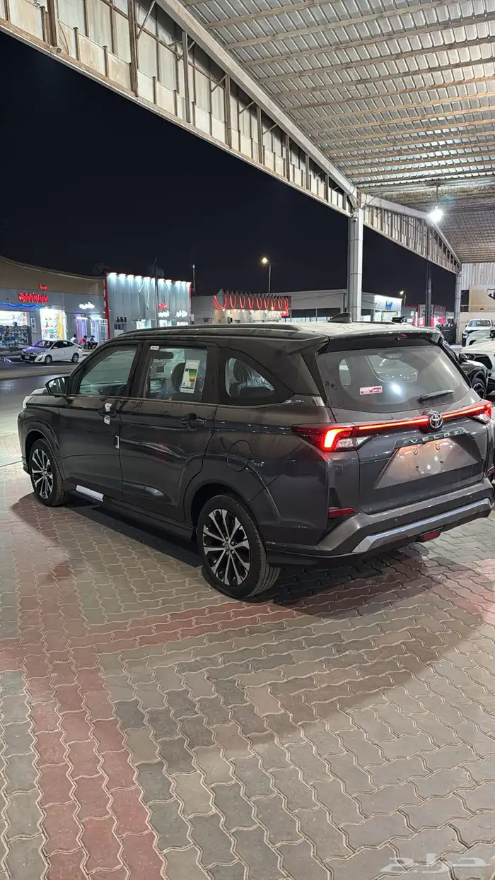 تويوتا فيلوز GLX بنزين 2025 3