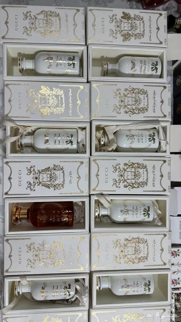 عطور اصليه ماركات بكراتين وبعضها بدون كراتين بربع القيمه 2