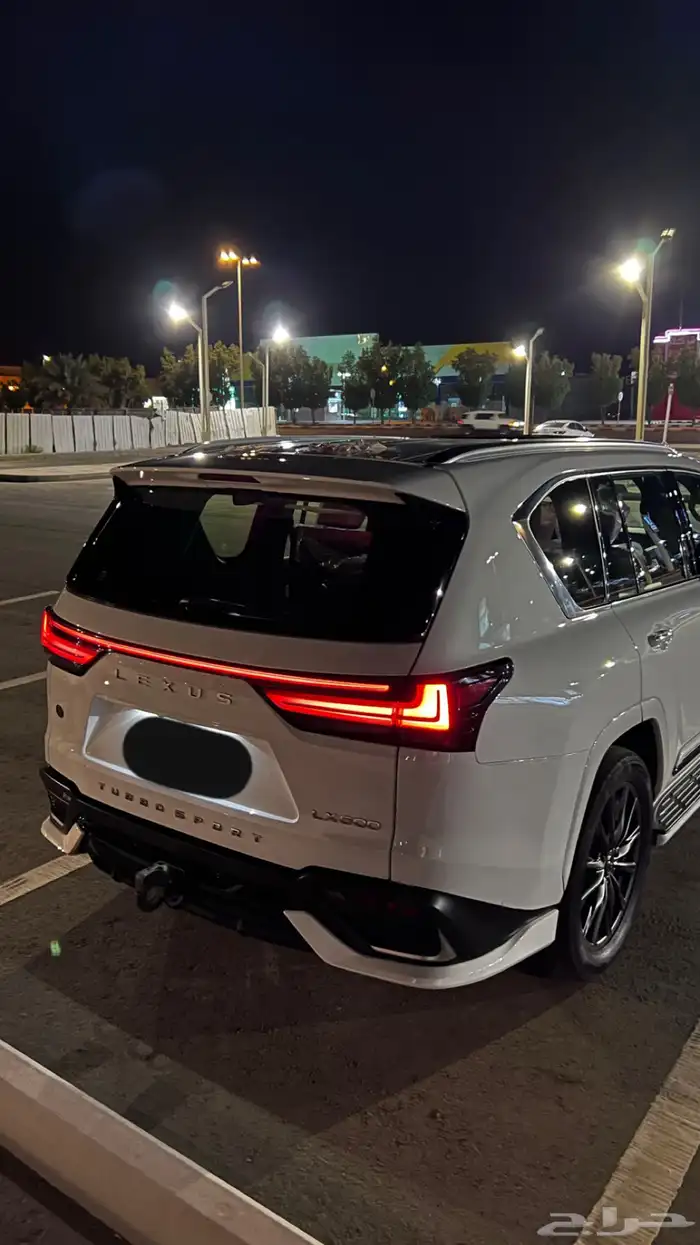 للبيع لكزس اف سبورت بريمي 2022 8
