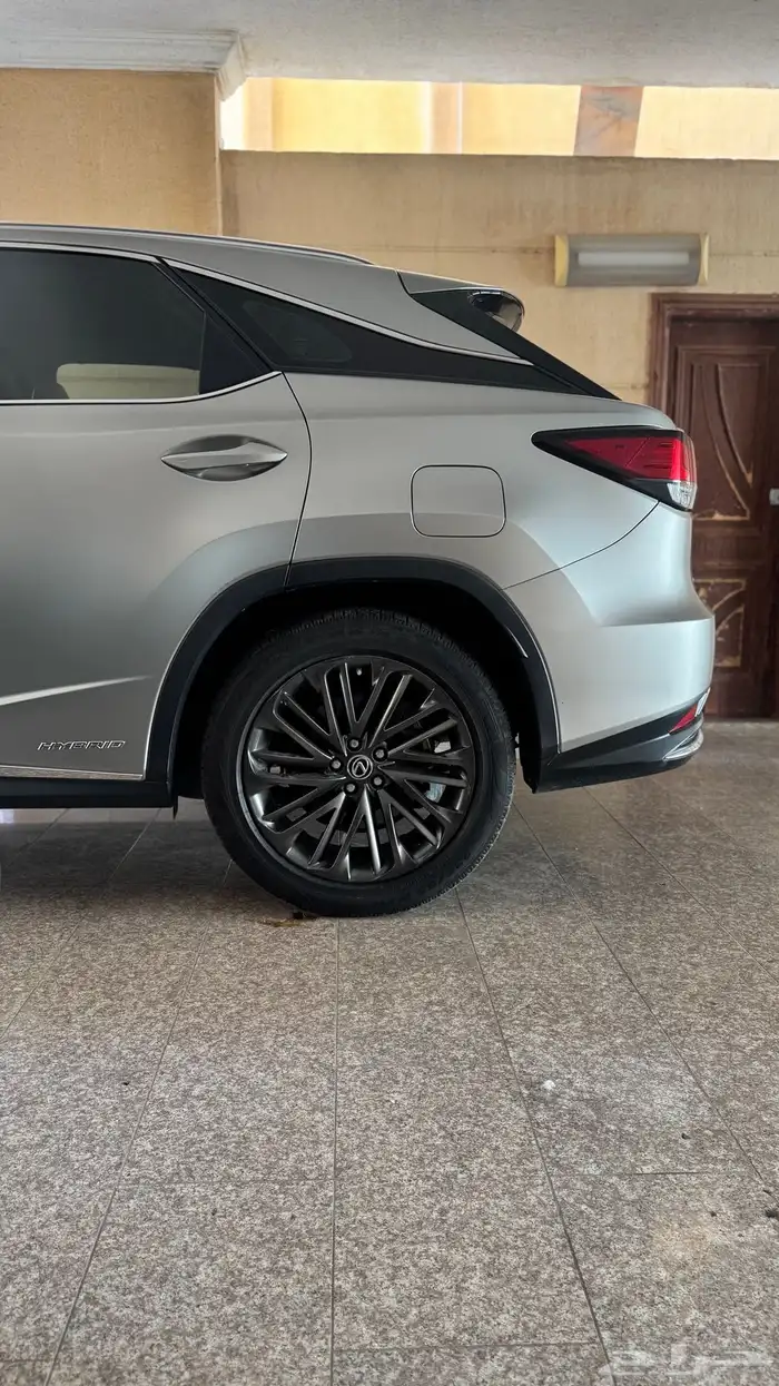 لكزس RX450 h 2020 4