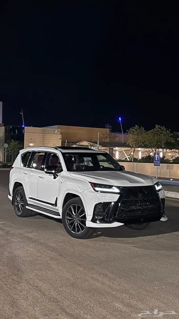 للبيع لكزس اف سبورت بريمي 2022 4