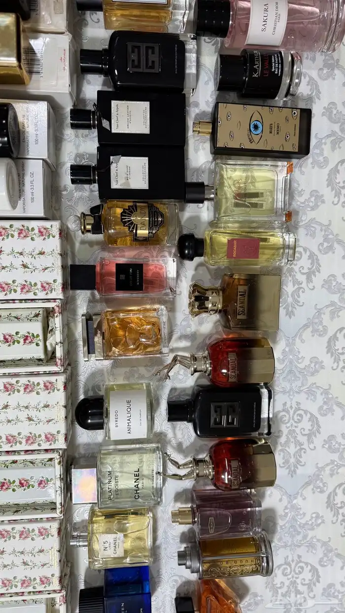 عطور اصليه ماركات بكراتين وبعضها بدون كراتين بربع القيمه 14