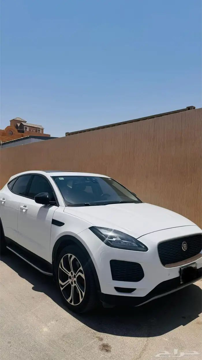 جاكور اي بيس في حالة ممتازة Jaguar e-pace in great con 4
