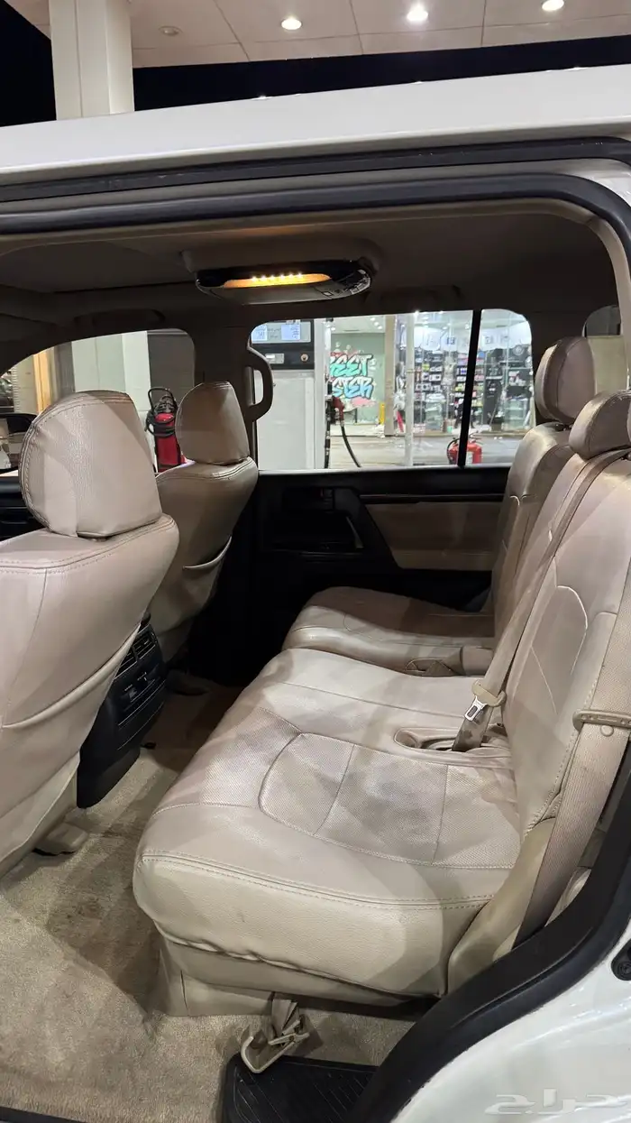 جيب لاند كرورزر 9