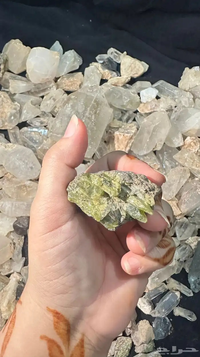 احجار مستخرجه من تحت الارض 13