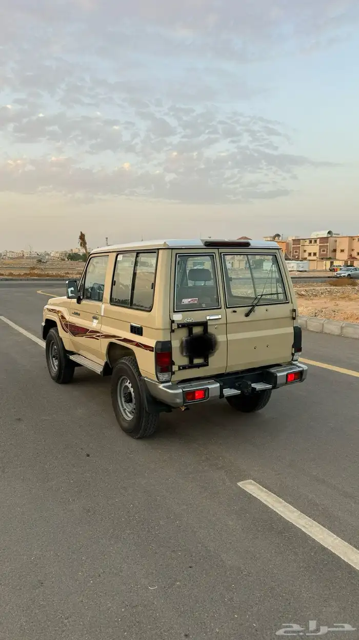 جيب ربع 2019 ( بيج ) 0