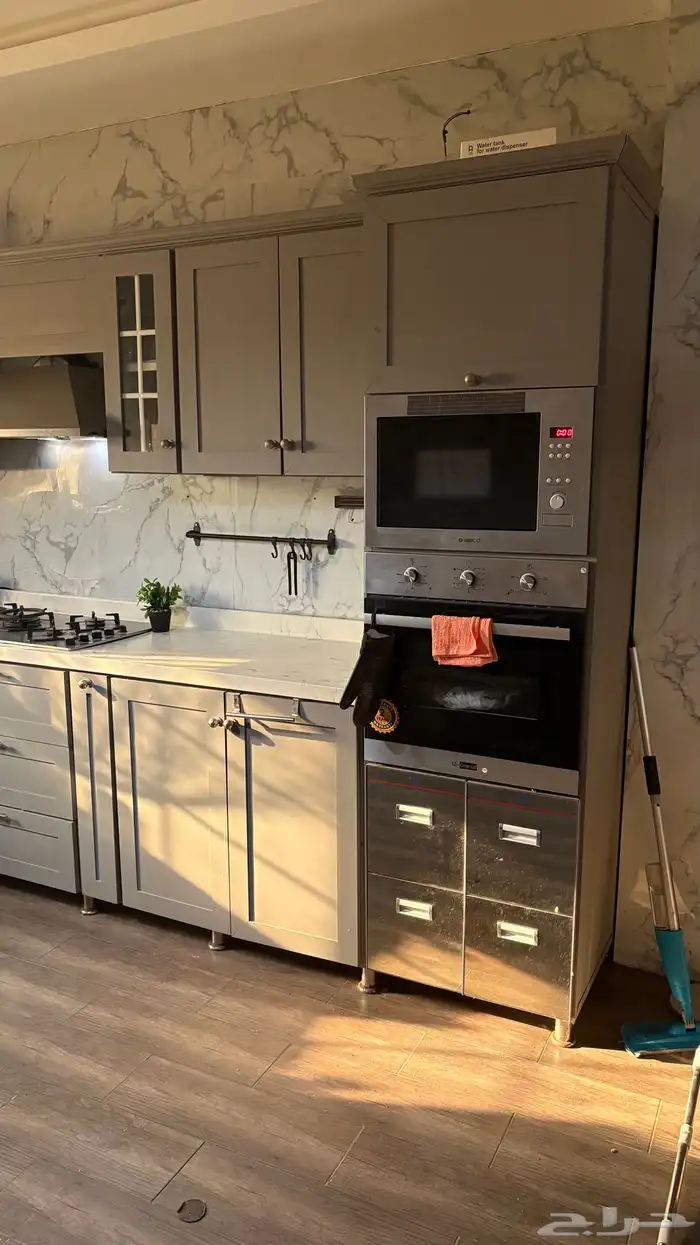 مطبخ 6متر   كراسي خشب مع طاوله 3