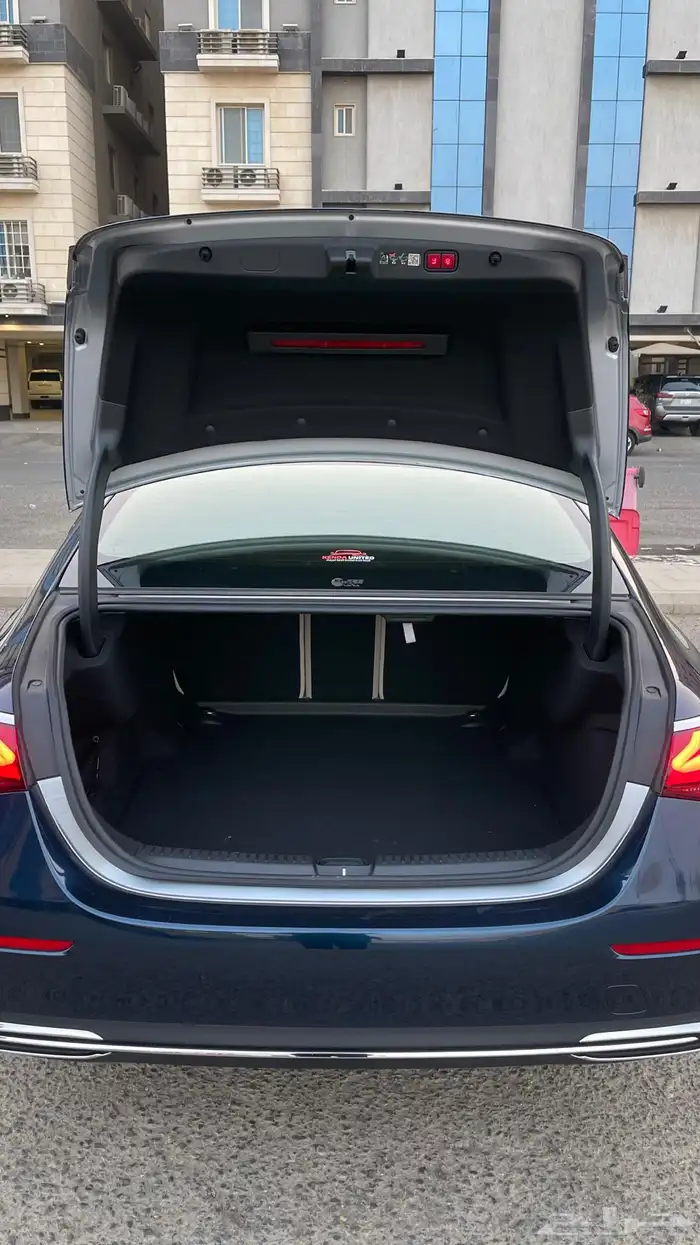 مرسيدس E300 شبه زيرو 37