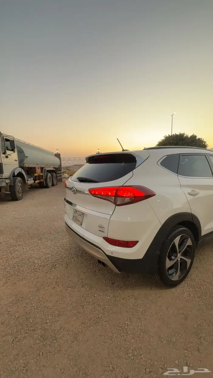 توسان 2016 للبيع 4WD فل 5