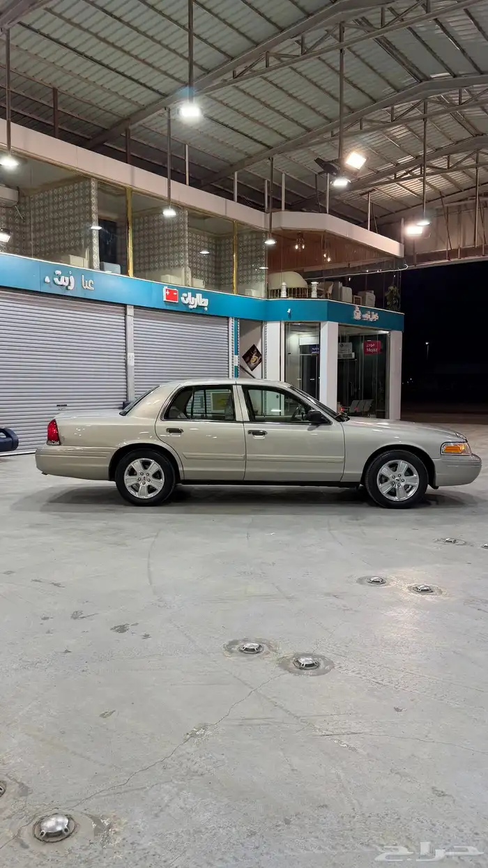 فورد  فكتوريا 2011 4