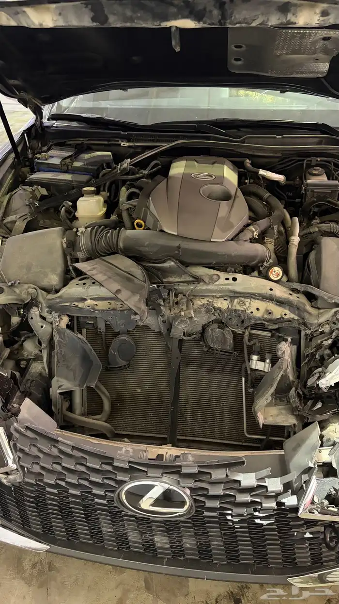 لكزس is 300 2022 مصدوم 4