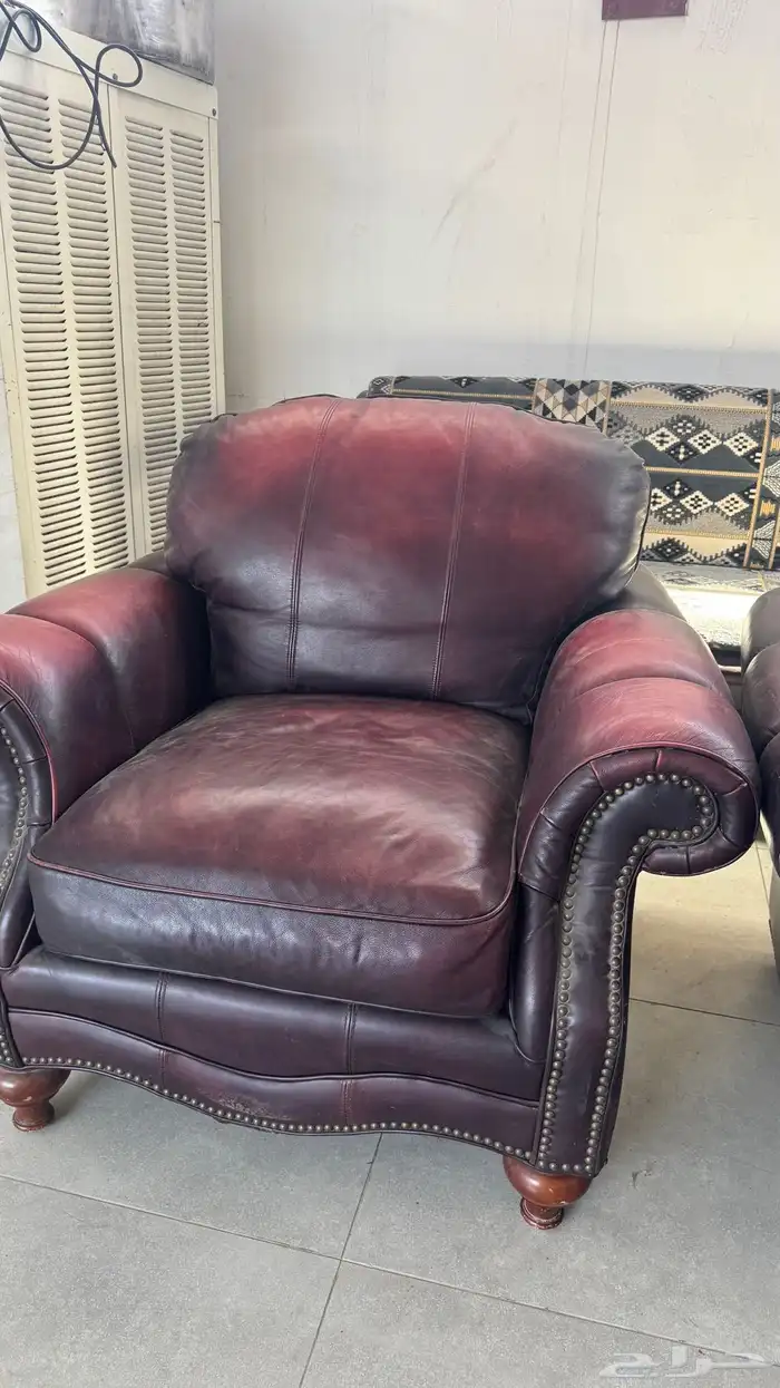 طقمين كنب للبيع 1