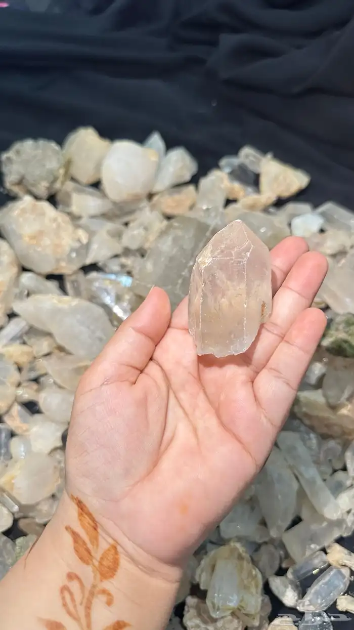 احجار مستخرجه من تحت الارض 17