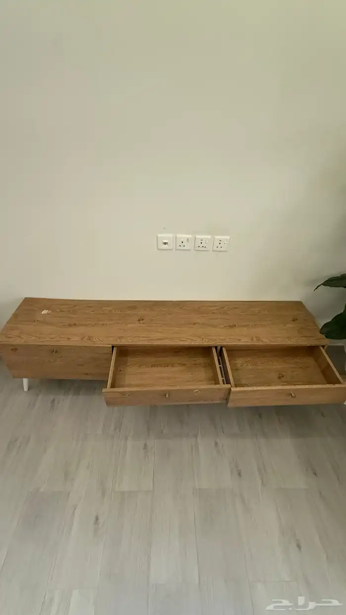 الجبيل الضاحيه ب70 ريال خشب ماليزي 180 متر 0