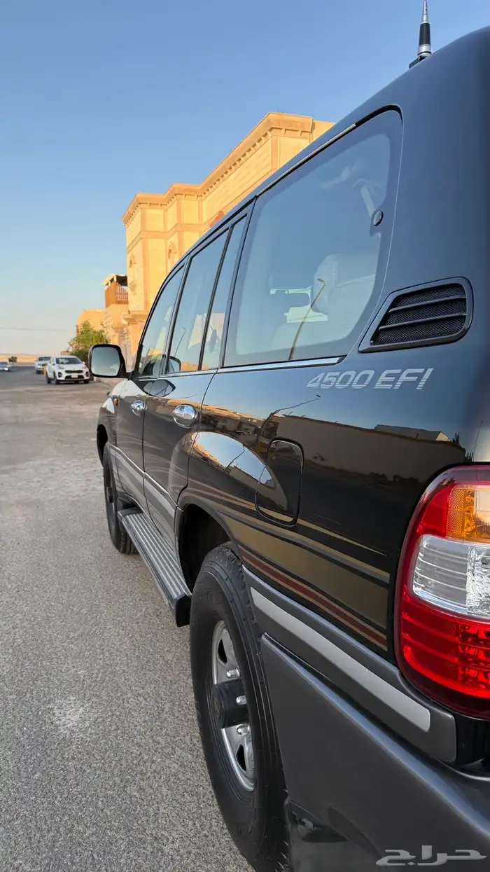 جيب جكسار لاندكلوزر قطري 12