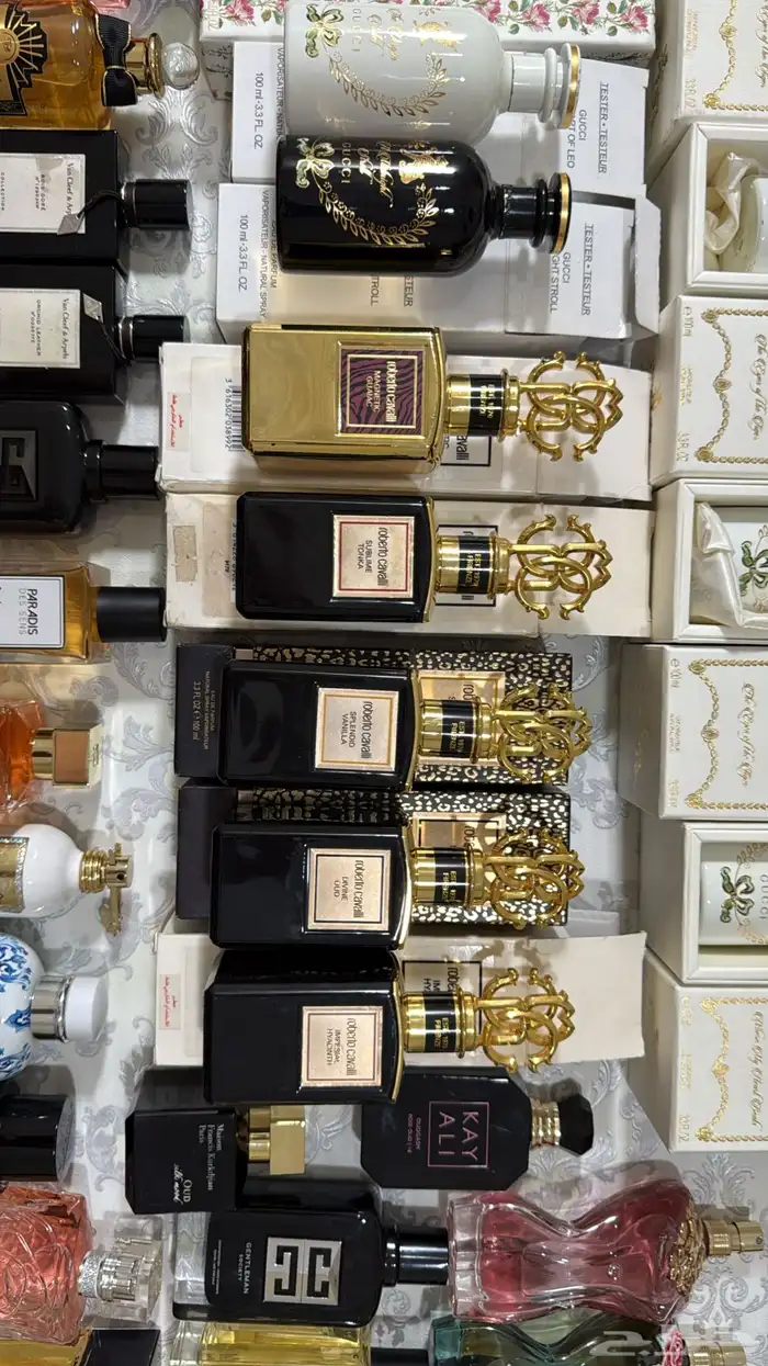 عطور اصليه ماركات بكراتين وبعضها بدون كراتين بربع القيمه 29