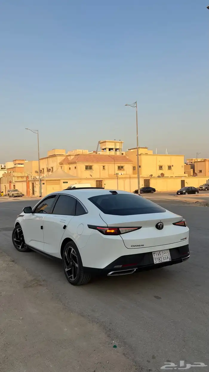 CHANGAN EADO PLUS 2024 5