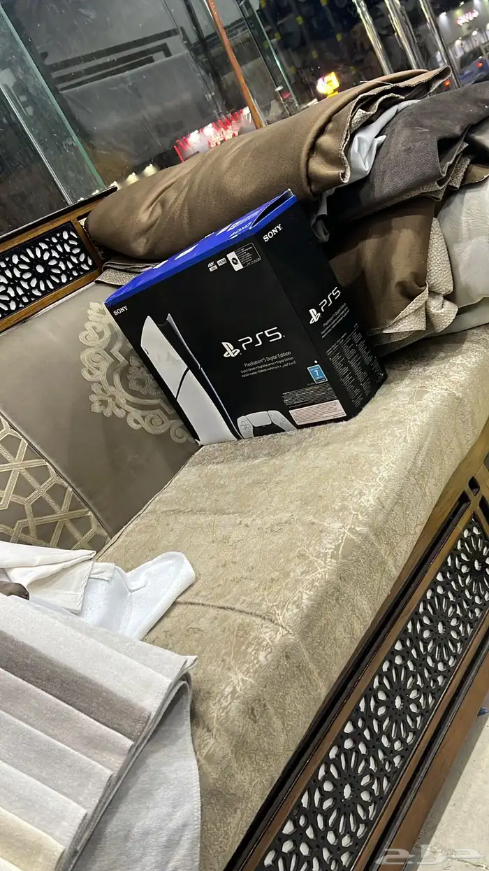 بلاستيشن فايف جديد استخدام شهر و15 يوم 2