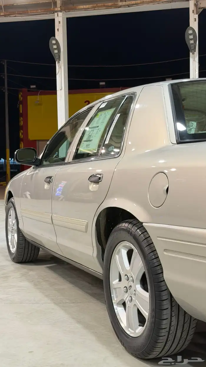 فورد  فكتوريا 2011 7