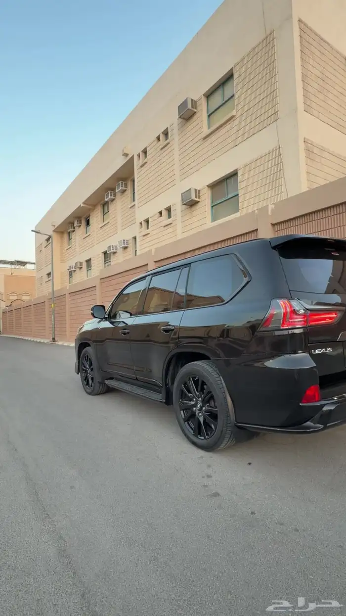 لكزس بلاك اديشن 1