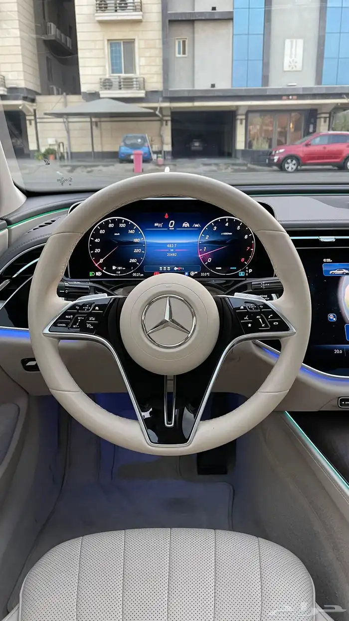 مرسيدس E300 شبه زيرو 23