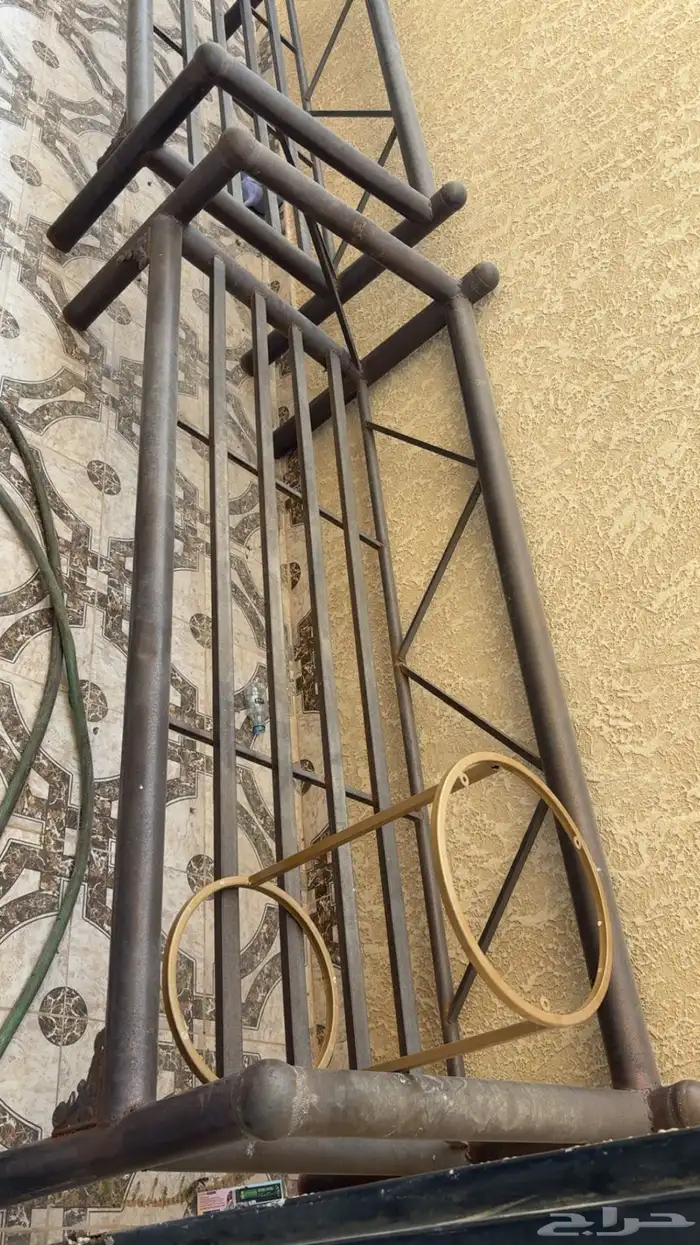 عندي كراسي حديد اثتين شرط نظاف وجدد للبيع على السوم البيع 0