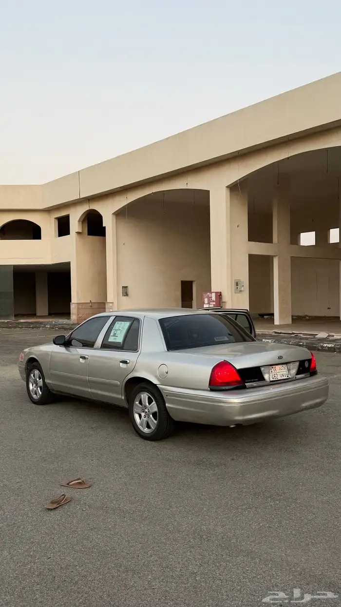 فورد كروان فكتوريا 5