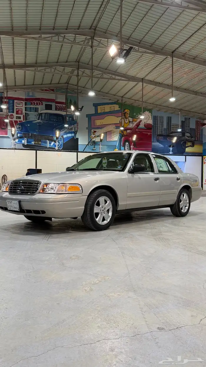 فورد  فكتوريا 2011 1