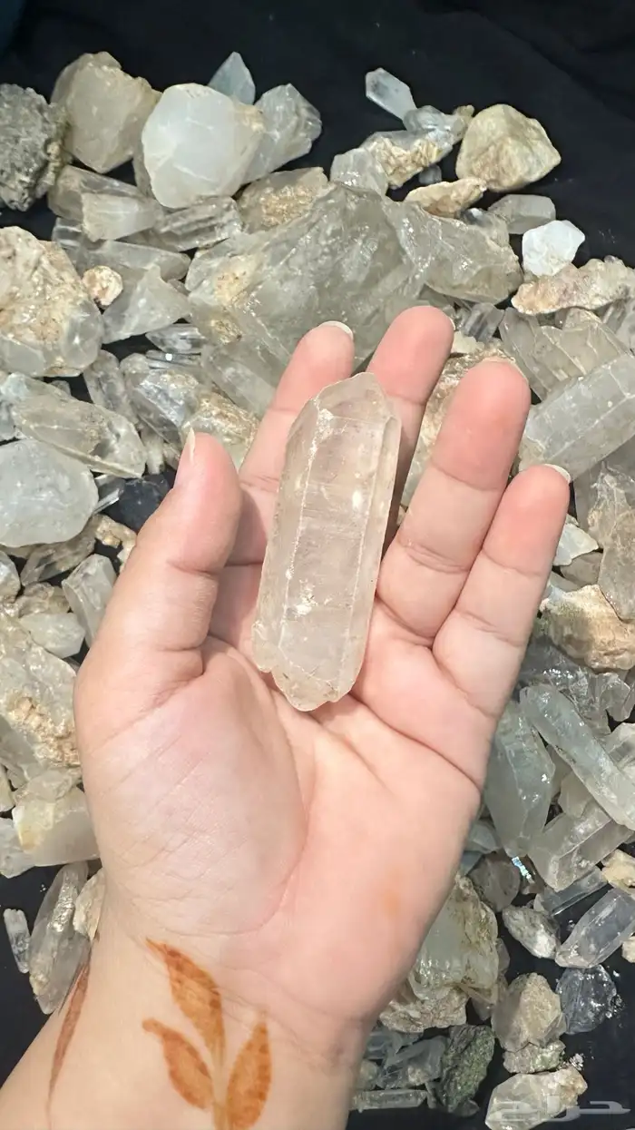 احجار مستخرجه من تحت الارض 22