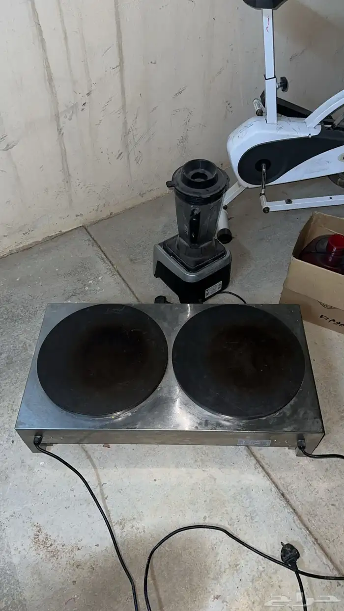 للبيع ادوات مطعم وعصاير 3