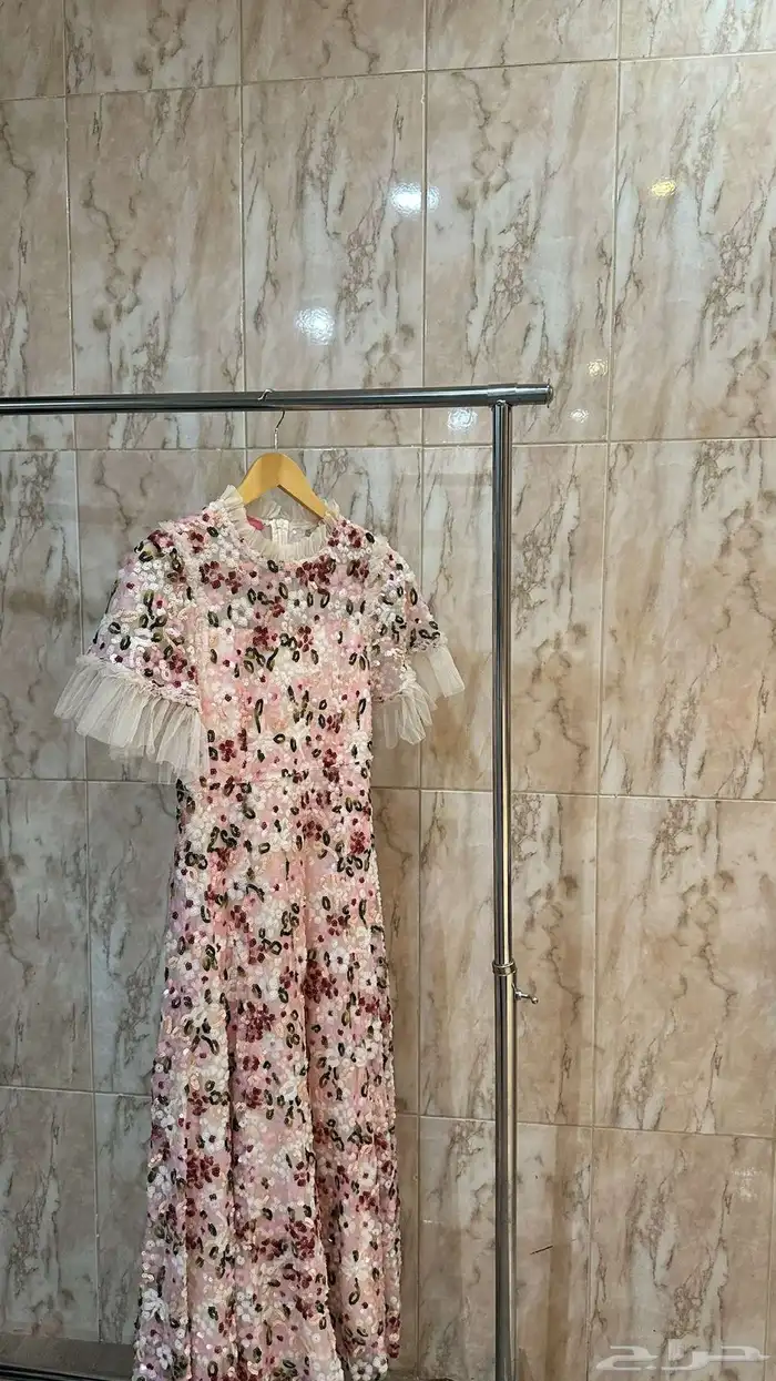 فستان انيق وراقي جدا 0