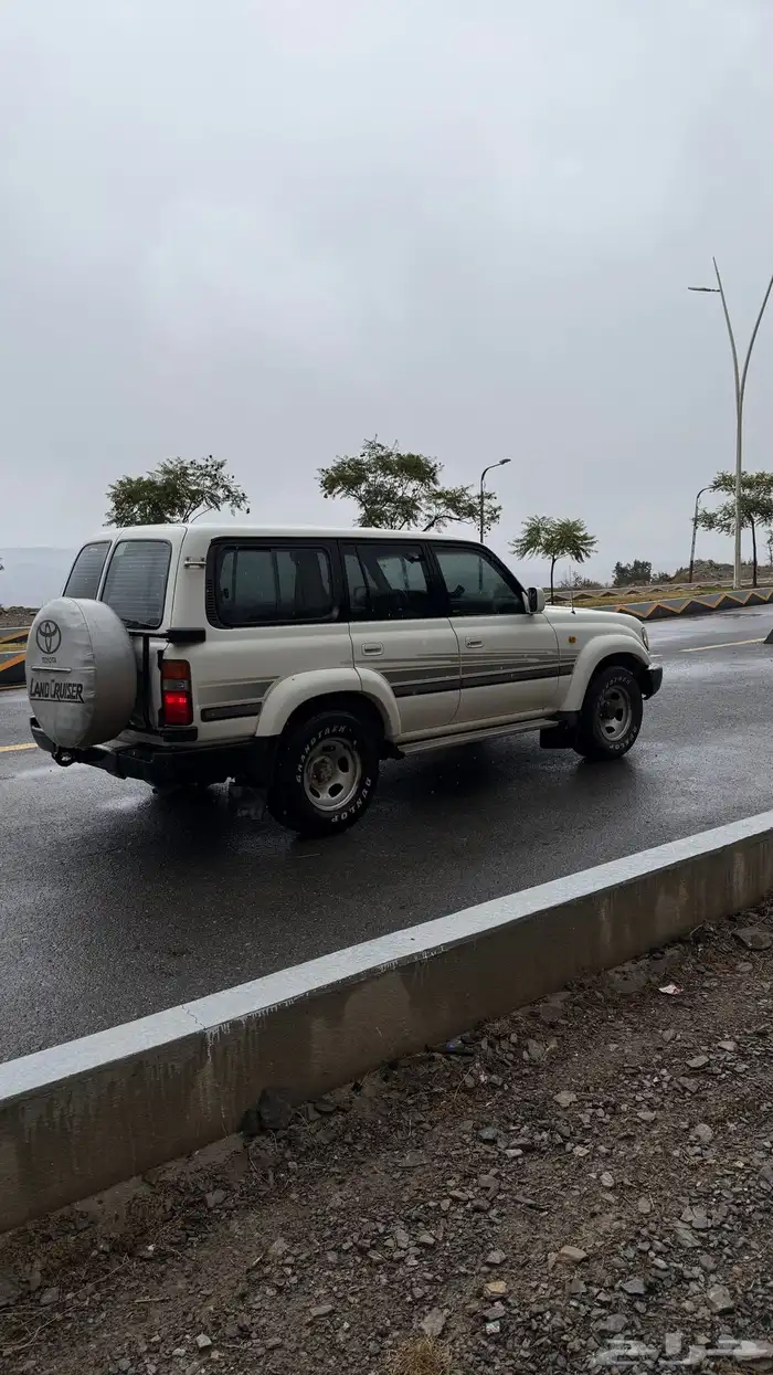 لاندكروزر 11